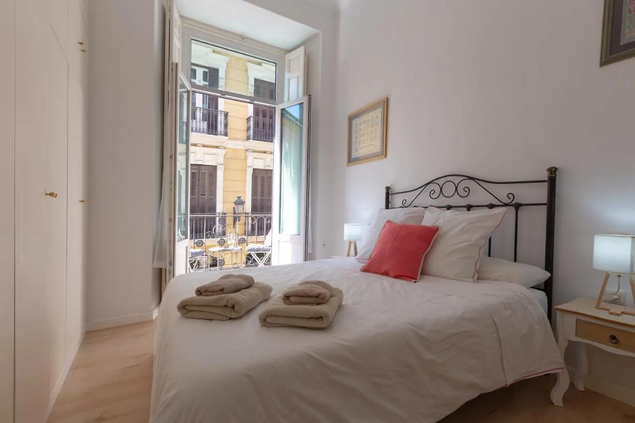Apartment Luminoso Apartamento De Dos Habitaciones Con Vistas A Las Catedral Malaga Spain